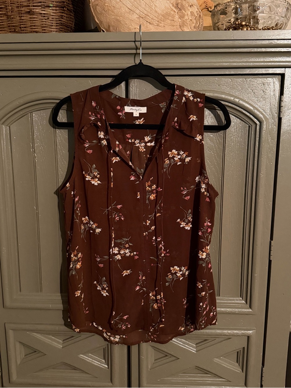 Paisley & Jade Brown Floral V-Neck Sleeveless Camisole